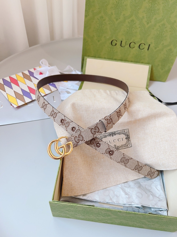 スーパーコピーグッチベルト背面デザイン